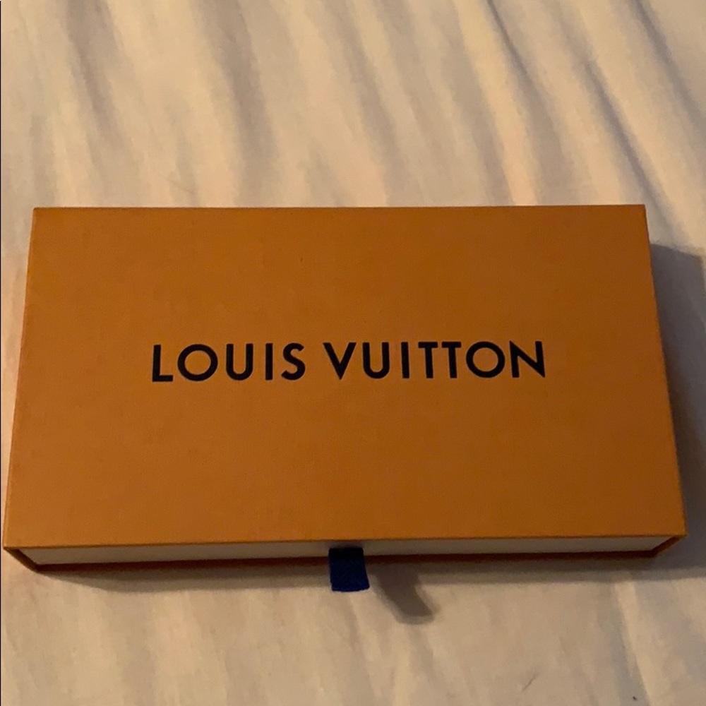 Louis Vuitton box